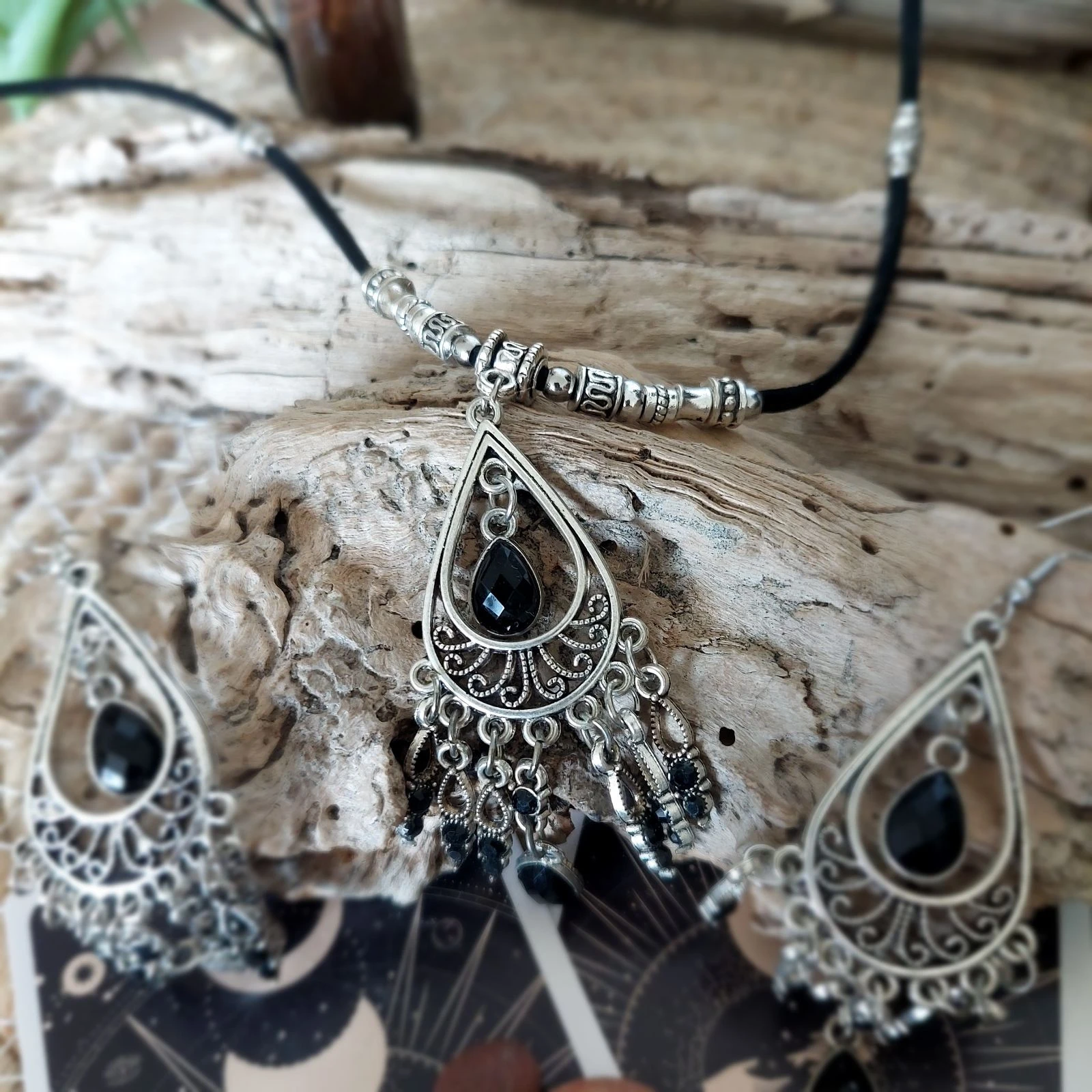 Conjunto boho barroco, cascade strass preto, colar longo multiperlas preto – photo 4
